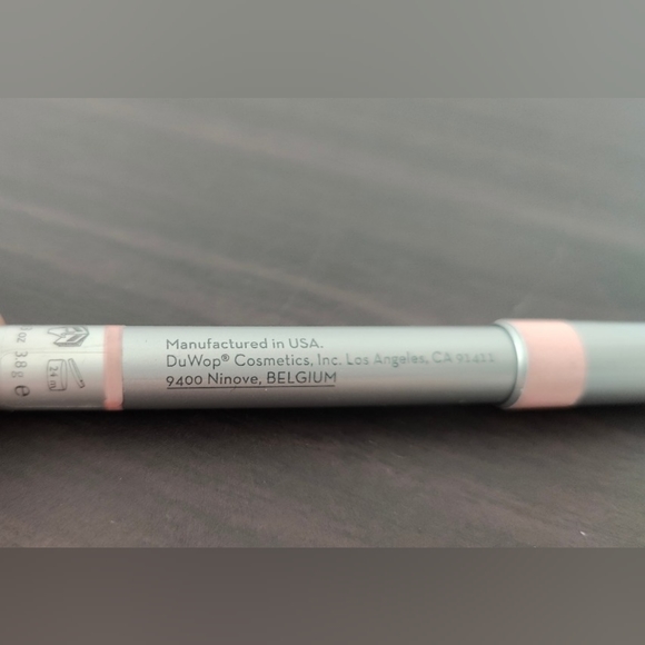 DuWop Reverse Lip Liner - Picture 3 of 3